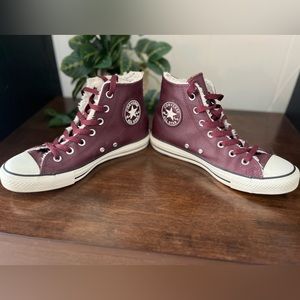 Converse Chuck Taylor All Star Women's 7.5 Maroon￼ Burgundy Shoes Fur In.